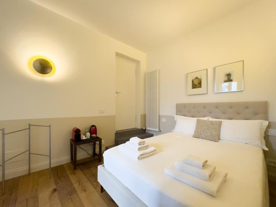 5 Minutes Far From Colosseum Apartment Rom