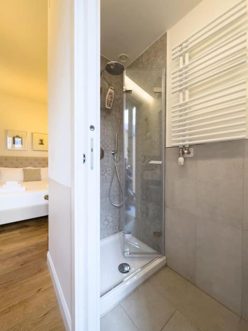 Apartment 5 Minutes Far From Colosseum Rom